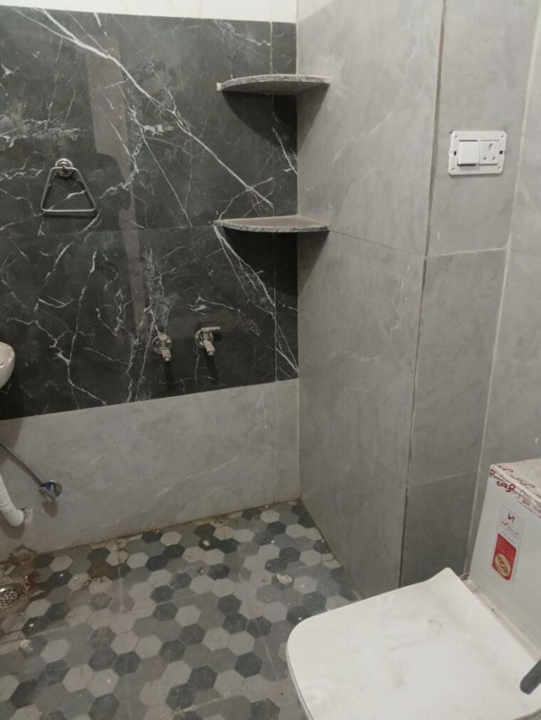 Bathroom, sector 19 dwarka 3 Bedroom 1900 Sq.Ft. Apartment In Sector 19 Dwarka Delhi 10677089