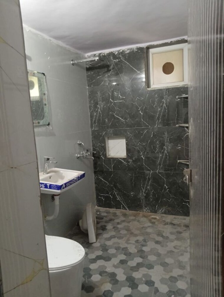 Bathroom, sector 19 dwarka 3 Bedroom 1900 Sq.Ft. Apartment In Sector 19 Dwarka Delhi 10677089