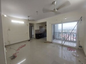 Room in 3 BHK Apartment at Saviour Park, Mohan Nagar – for Rent