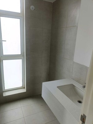 Bathroom in 2 BHK Builder Floor at Sector 23 – for Rent