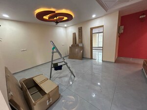 Room in 3.5 BHK Builder Floor at Gandhidham – for Rent