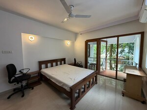 Bedroom in 4 BHK Apartment at Mg Road – for Rent