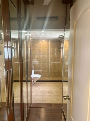 Building Lobby in 3 BHK Builder Floor at Sector 23 – for Rent