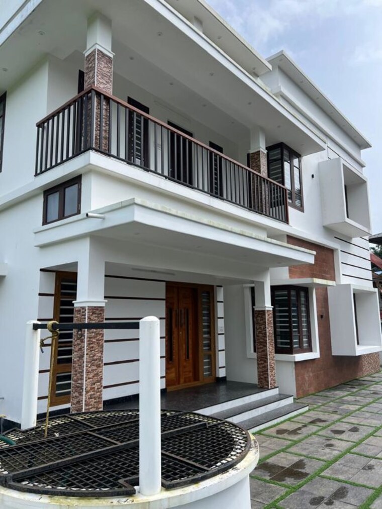 Exterior View, kolazhy 4 Bedroom 2200 Sq.Ft. Independent House In Kolazhy Thrissur 10677164