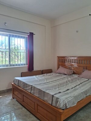 Bedroom in 2 BHK Apartment at Infantry Road – for Rent