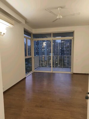 Room in 2 BHK Builder Floor at Sector 21 – for Rent