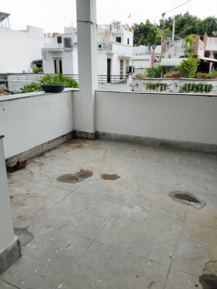 Balcony, orchid-bhusan 3 Bedroom 3200 Sq.Ft. Independent House In Aliganj Lucknow 10677180