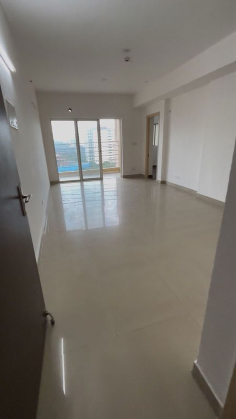 Room, paras-tierea 3.5 Bedroom 1592 Sq.Ft. Apartment In Sector 137 Noida 10677172