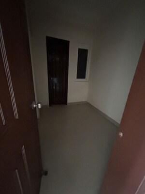 Furnished Amenities in 3.5 BHK Apartment at Paramount Floraville, Sector 137 – for Rent