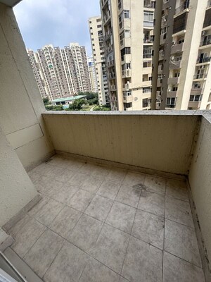 Bedroom in 3.5 BHK Apartment at Paramount Floraville, Sector 137 – for Rent