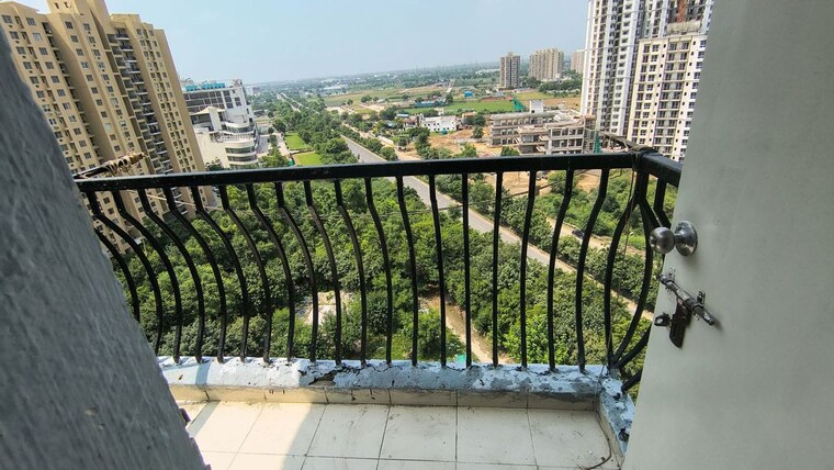 Balcony, dlf-new-town-heights-ii 3 Bedroom 1930 Sq.Ft. Apartment In Sector 86 Gurgaon 10677182