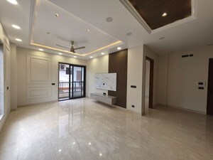 Hall in 3 BHK Builder Floor at Raj One Good Earth, Sector 71 – for Sale