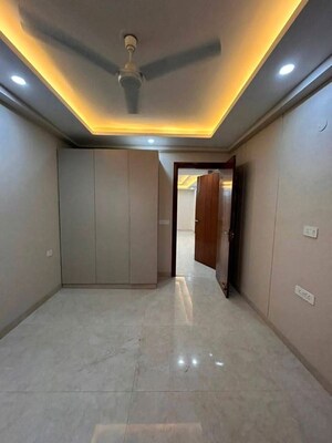 Room in 3 BHK Apartment at Palm Residency Chhatarpur, Chattarpur – for Rent