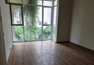 Room in 3 BHK Builder Floor at Sector 21 – for Rent