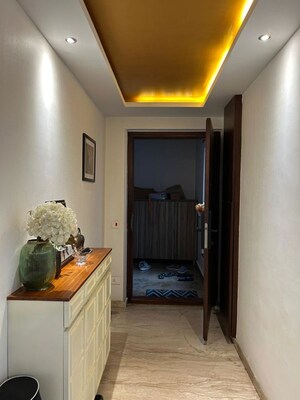 Living Room in 4 BHK Apartment at Indiranagar – for Rent