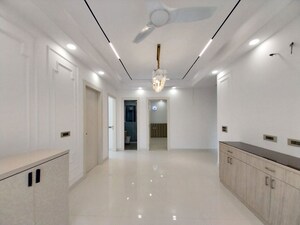 Building Lobby in 3 BHK Builder Floor at Sector 22 – for Rent