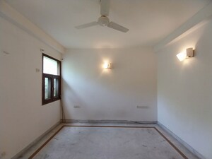 Room in 4 BHK Builder Floor at South City 1 – for Rent