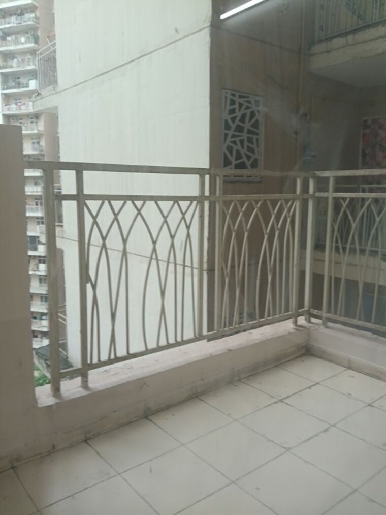 Balcony, mahagun-my-woods 2.5 Bedroom 1190 Sq.Ft. Apartment In Sector 16c Greater Noida Greater Noida 10677240