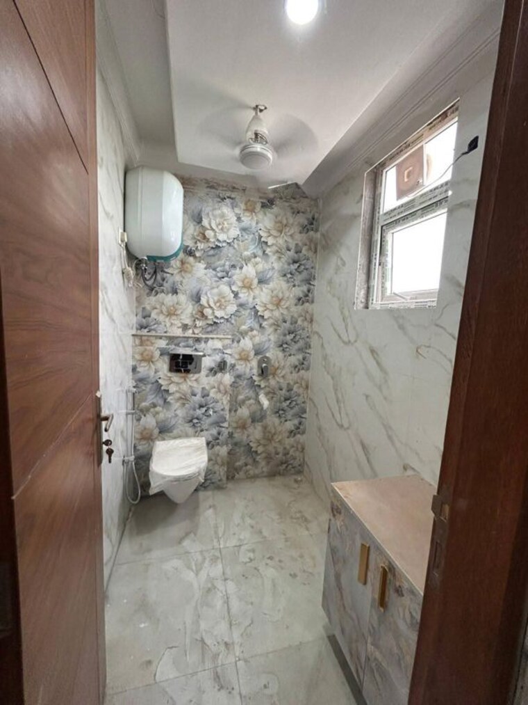 Bathroom, palm-residency-chhatarpur 3 Bedroom 1400 Sq.Ft. Apartment In Chattarpur Delhi 10677281