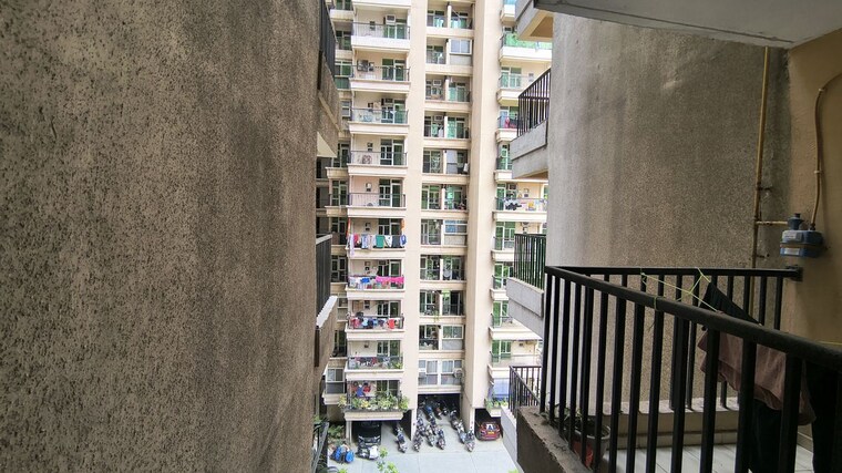 Exterior View, gaur-city-2-14th-avenue 2 Bedroom 955 Sq.Ft. Apartment In Sector 16c Greater Noida Greater Noida 10677295