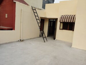 1 BHK Builder Floor – Exterior View View at Gracious Tower, Sector 56 - for Rent