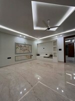 4 BHK +  375 Sq.Yd. Builder Floor in New Rajinder Nagar