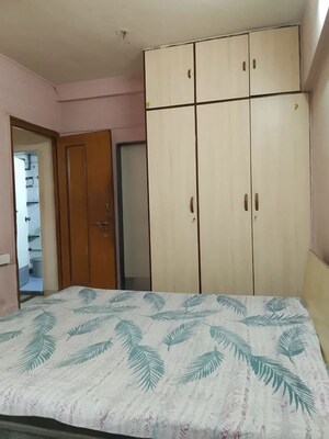 1 BHK Apartment For Rent in Goregaon West