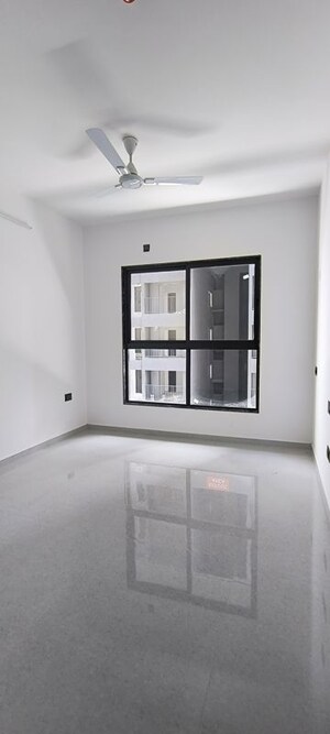 Furnished Amenities in 2 BHK Apartment at Regency Astra, Baner – for Rent