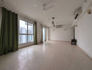 Room in 3 BHK Builder Floor at Sector 22 – for Rent