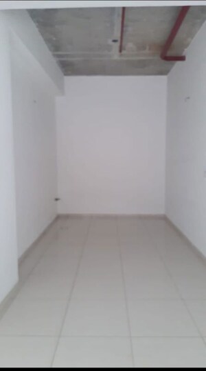  Showroom For Rent in Navrangpura