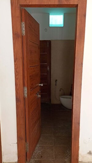 Bathroom in 3 BHK Villa at Gomti Nagar – for Sale