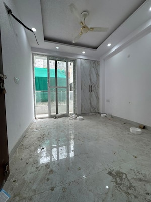 Room in 1 BHK Apartment at Palm Residency Chhatarpur, Chattarpur – for Rent