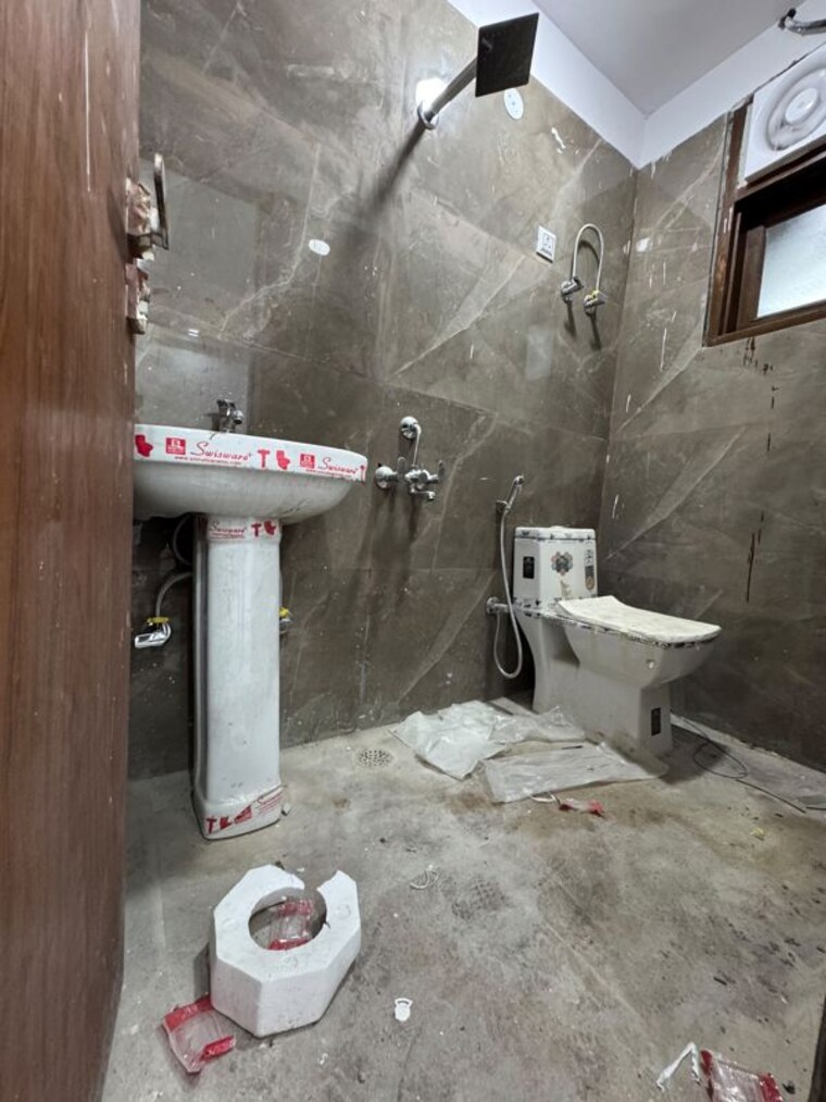 Bathroom, palm-residency-chhatarpur 1 Bedroom 500 Sq.Ft. Apartment In Chattarpur Delhi 10677336