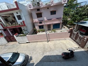 Team Area in 2 BHK Builder Floor at Aman Vihar – for Rent