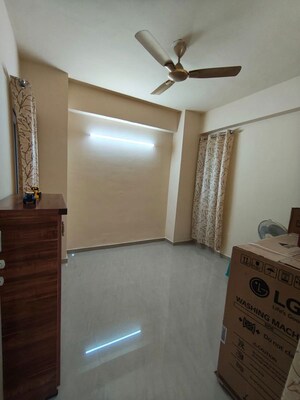 Room in 3 BHK Apartment at Conscient Habitat 102, Sector 102 – for Rent