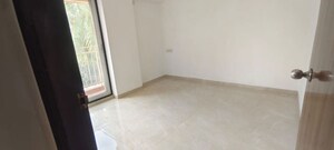 Room in 1 BHK Apartment at Green Square, Kasarvadavali – for Sale