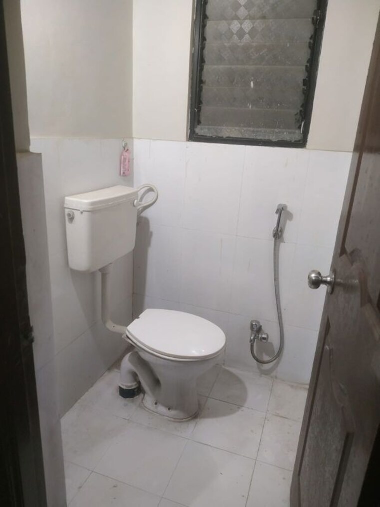 Bathroom, gulmohar-serene 2 Bedroom 1020 Sq.Ft. Apartment In Kharadi Pune 10677361