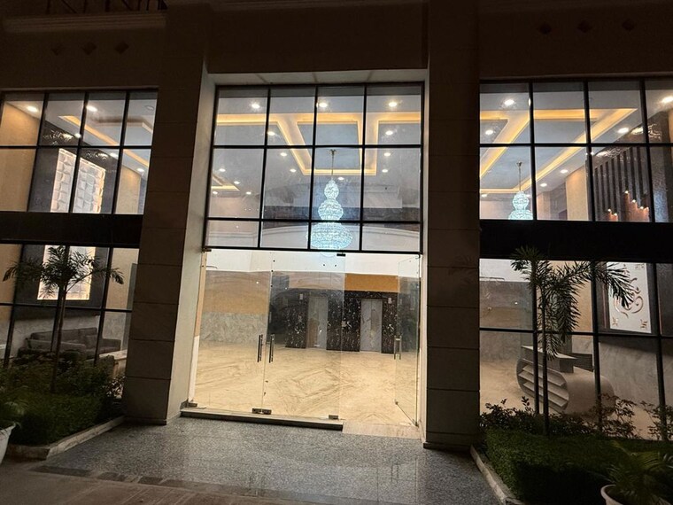  Parking, sector 150 3.5 Bedroom 1860 Sq.Ft. Apartment In Sector 150 Noida 9811883