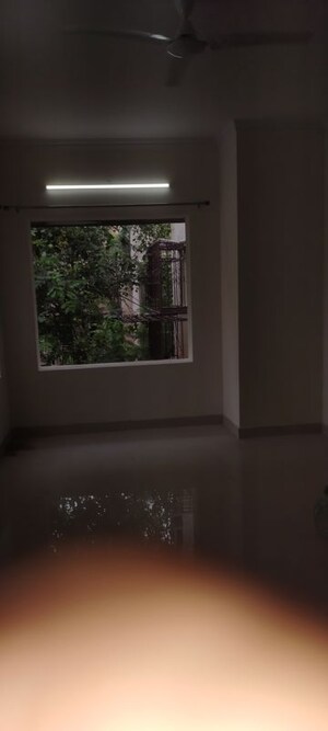 Room in 3.5 BHK Apartment at Sarita Vihar – for Rent