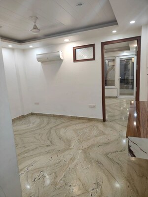 2 BHK Builder Floor For Rent in Sant Nagar