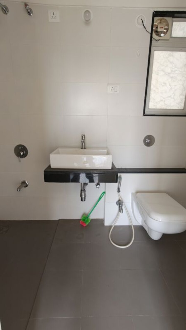 Bathroom, godrej-prana 2 Bedroom 775 Sq.Ft. Apartment In Undri Pune 10677400