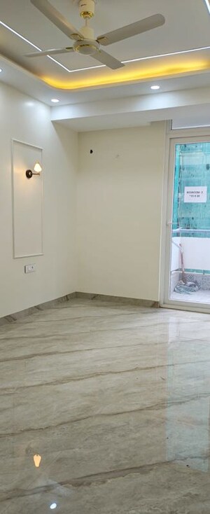 Room in 4 BHK Apartment at Sector 11 Dwarka – for Sale