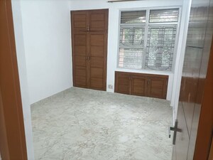 Room in 4 BHK Apartment at Sector 11 Dwarka – for Sale
