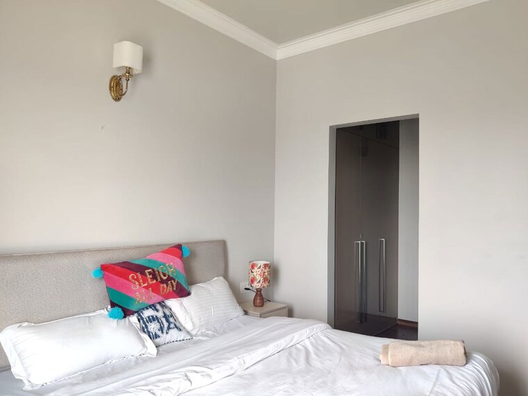 Room, central-park-3-the-room 1 RK 914 Sq.Ft. Apartment In Sohna Sector 33 Gurgaon 10677410