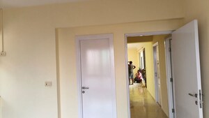 Building Lobby in 3 BHK Apartment at Hiranandani Meadows, Manpada – for Rent