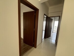 Room in 3 BHK Apartment at Central Park Flower Valley Aqua Front Towers, Sohna Sector 33 – for Sale