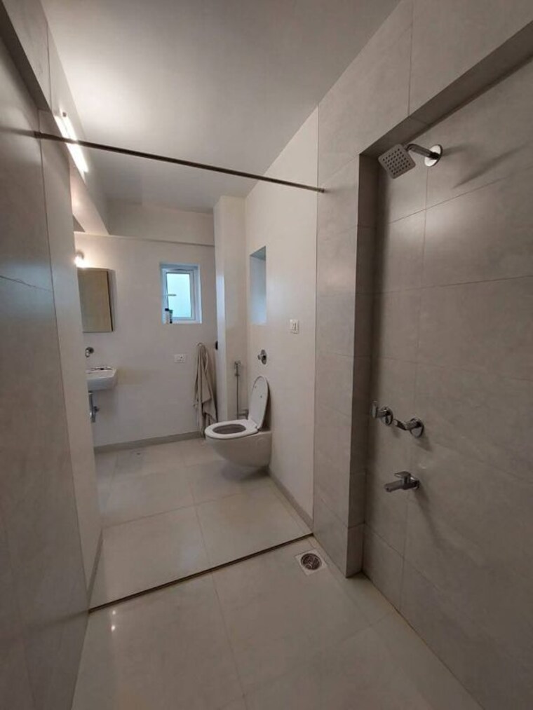 Bathroom, sea-view-apartments-bandra 2 Bedroom 975 Sq.Ft. Apartment In Bandra West Mumbai 10677429
