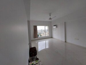 2 BHK Apartment For Rent in Sea View Apartments Bandra, Bandra West