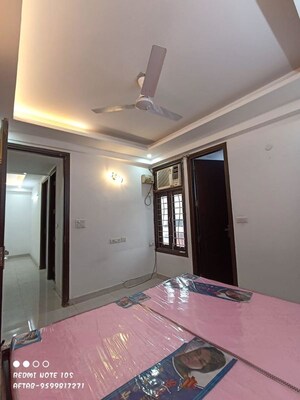 Room in 3 BHK Builder Floor at Saket – for Rent