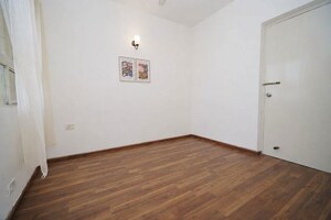 Room in 3.5 BHK Apartment at Piedmont Taksila Heights, Sector 37c – for Sale